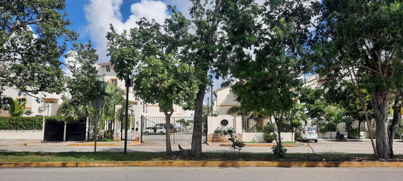 Apartamento En Fraccionamiento Privado 6 Personas Con Piscina Cerca De La Playa Playa del Carmen Ngoại thất bức ảnh
